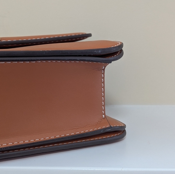 Authentic Tory Burch Eleanor Canvas - Picture 9 of 16